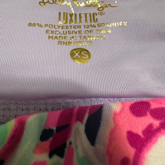 EUC Lilly Pulitzer Luxletic leggings in XS. - Picture 4 of 9